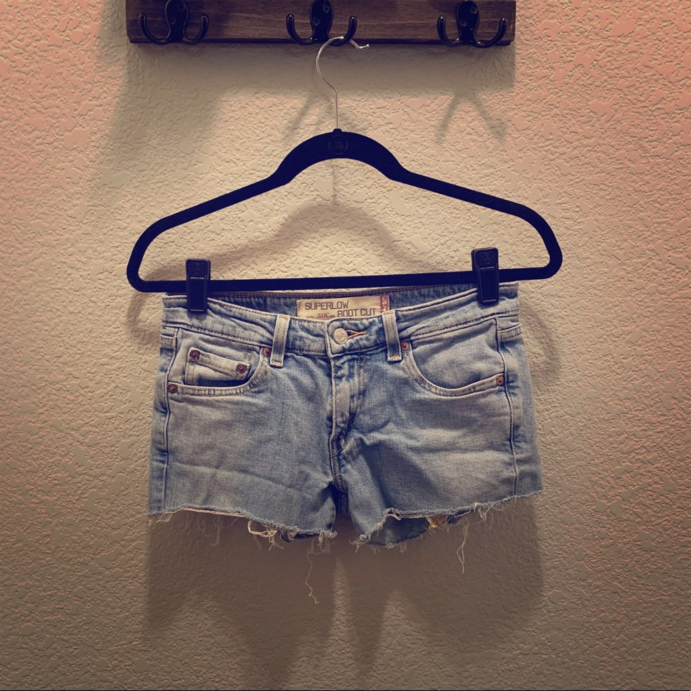 Levi’s 518 Shorts